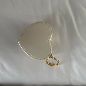 Heart-Shaped Cream Coin Purse with Gold Chain